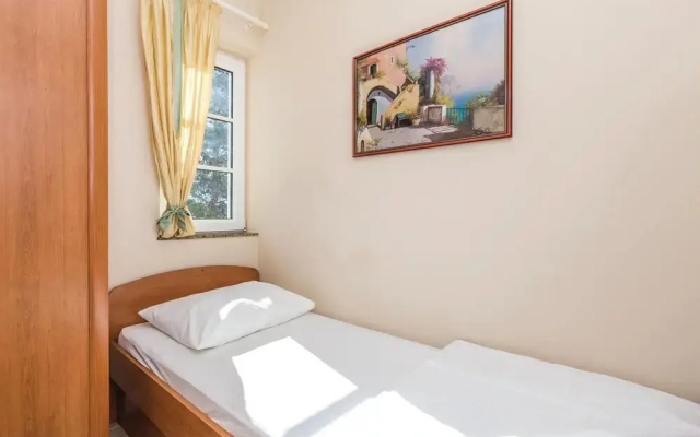 Nice Home in Banjol With Wifi and 2 Bedrooms