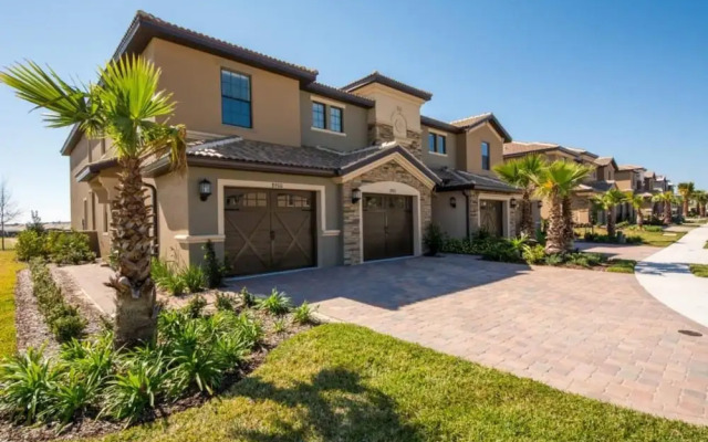 Alana's Champions Gate Townhome