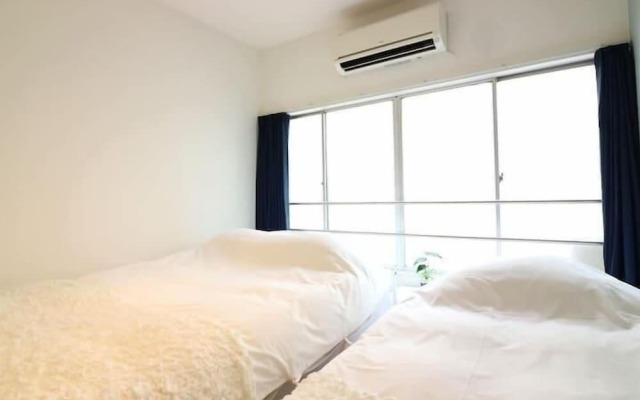 Nishi-Shinjuku HOUSE FIVE 2F