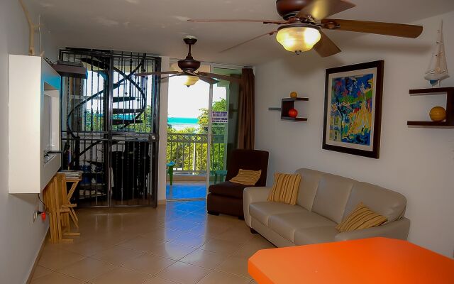 Beach Front Luxury Apartment - BlueBeach