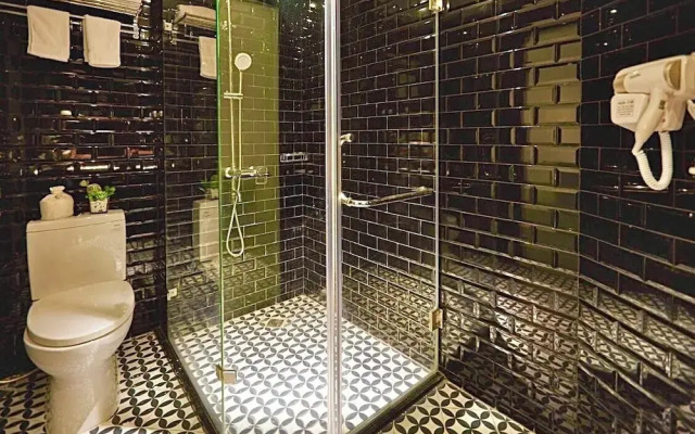 Hanoi Calido Hotel