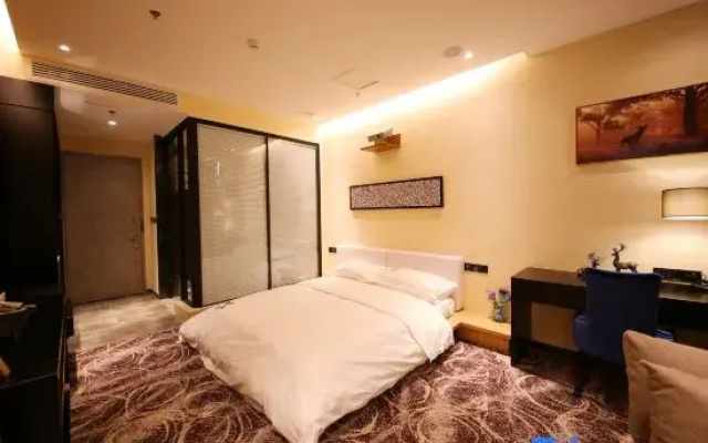 Milu Hotel (Urumqi High Speed Rail Station)