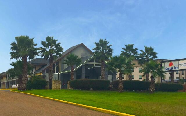 Sunset Inn by Hotel O Flatonia I - 10