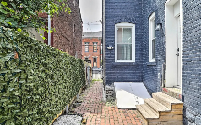 Well-appointed Pittsburgh Home: 1 Mi to Dtwn!