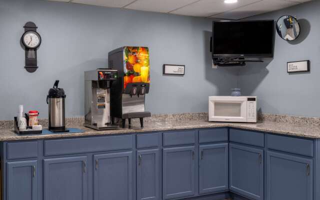 Super 8 by Wyndham Merrillville