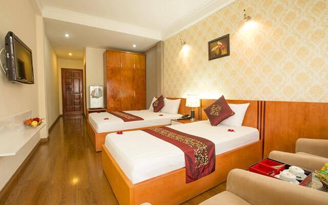 The Queen hotel & Spa