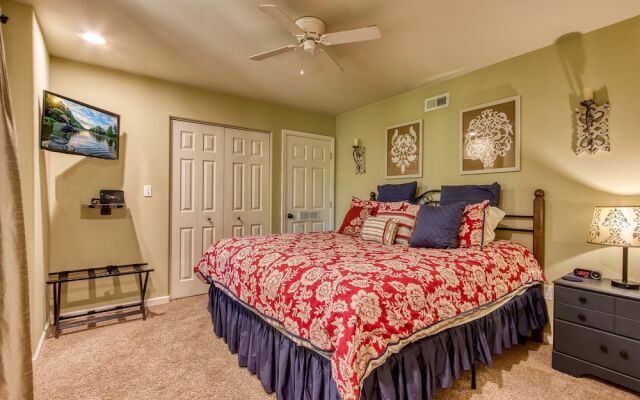 Deer & Doe by HoneyBearCabins