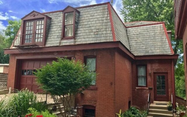 The Vineyard Mansion