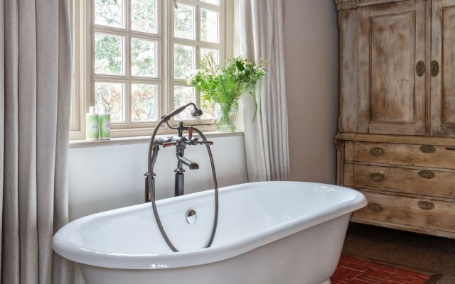 The Cotswold Plough Hotel & Restaurant