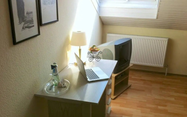 Hotel am Flugplatz B&B