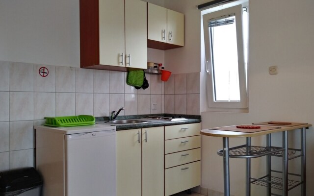 Cozy Apartment Nikky in the Center