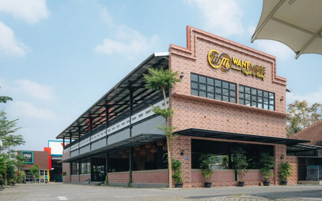 Sans WM Hotel Blitar