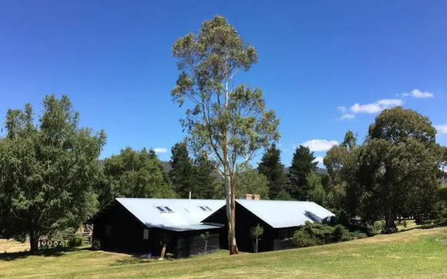 Crackenback Farm Guesthouse