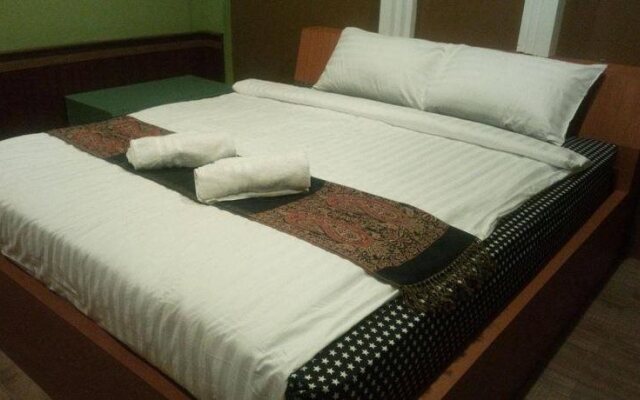 Easy Maesai Hostel