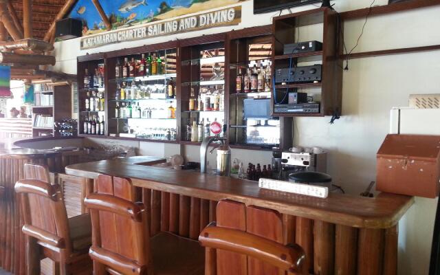 Dolphinbay Beachfront & Dive Resort