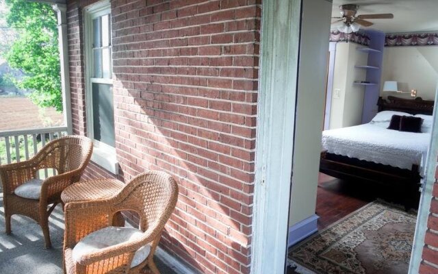 Candlelight Inn Bed & Breakfast