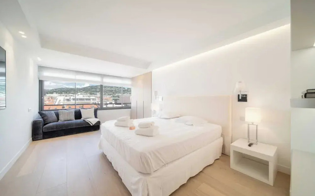 Charming Oasis With Terrace 4 BD/ 8P - Cannes