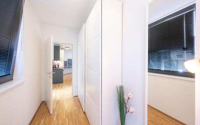 Modern City Hideaway Graz by ichbucheAT