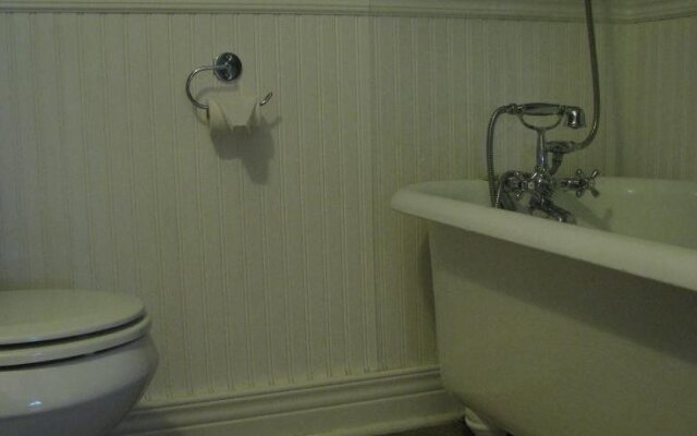 Auberge De Mon Petit Chum B&B