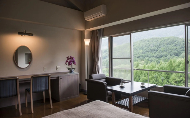 Hotel Lucent Takamiya