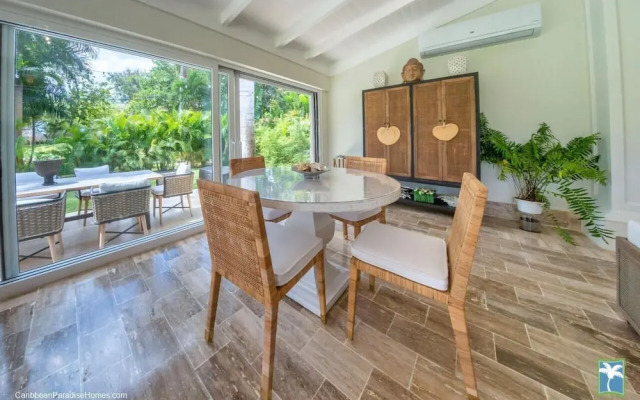 Luxurious 3 Br Golf Villa