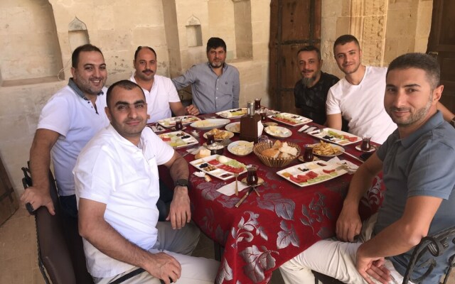 Kasr-I Abbas Hotel