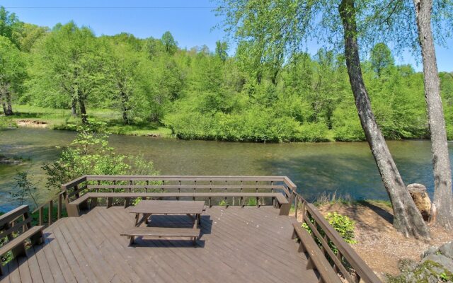 Chattahoochee River Edge Condominiums