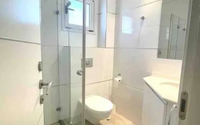 Sunny 3BR Apartment Golf Residence
