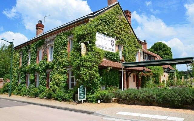 L'Auberge La Croix Blanche (à Combreux)