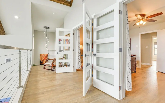 Newly Remodeled Lakefront Granbury Escape w/ Dock!