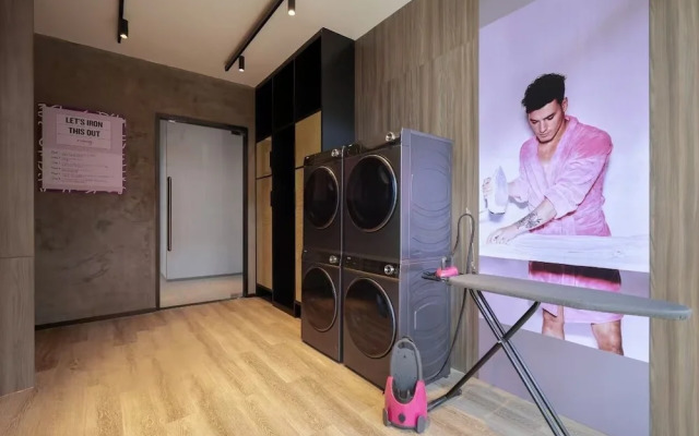 Moxy Ningbo Old Bund