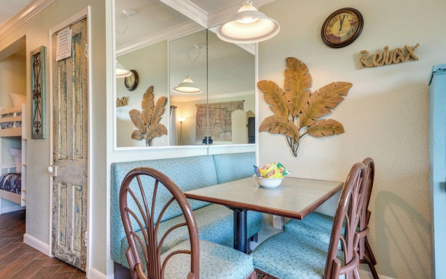 Balcony & Gulf Views: Galveston Condo Near Beach