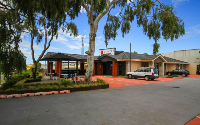 Gallery Hotel