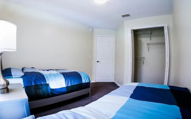 Beautiful 5/5 Bedroom Home!!!