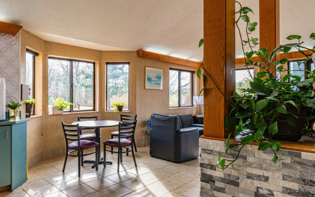 Econo Lodge Cleveland Southeast - Kent