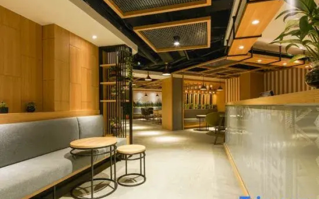 Tairong Hotel