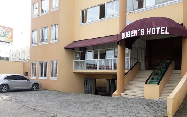 Ruben's Hotel