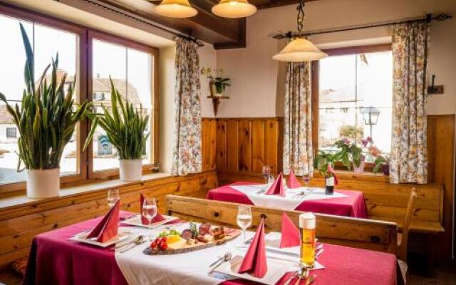 Dorf Hotel Grüner Baum