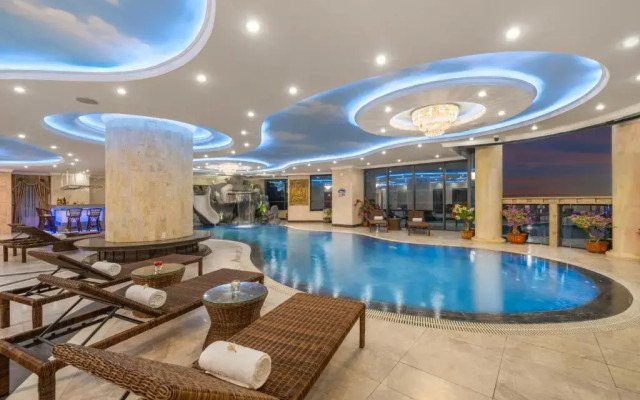 Luxury Family Beach Da Nang