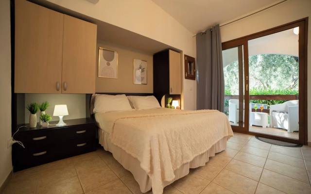"melograno" Holiday Home Featured With Swimming Pool and Private Beach