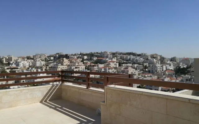 Cozy Dair Ghbar Apartments