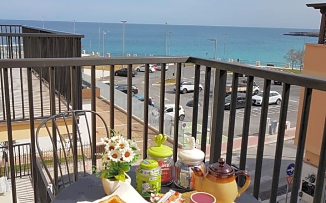 GALLERY ART - Sea View