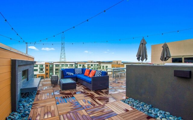 Global Luxury Suites in Menlo Park