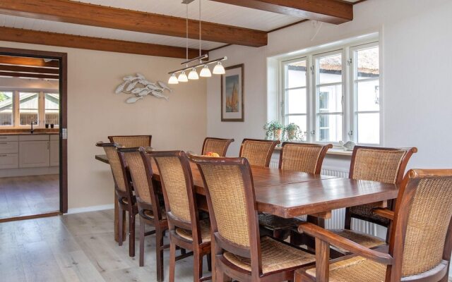 10 Person Holiday Home in Rødvig Stevns