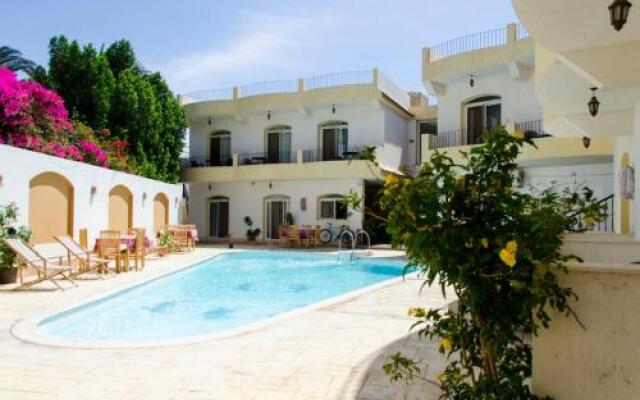 New Yalla Hotel