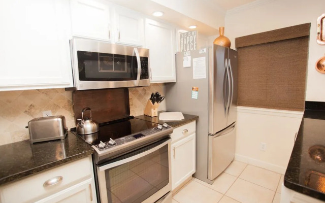 Beach Manor Tops L 312 72363 by RedAwning