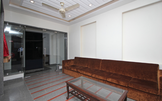 OYO 9028 Hotel Blu Pebbles