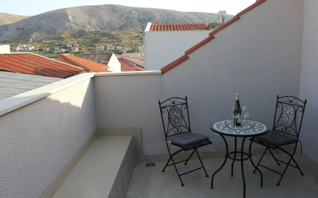 Moon Stone Residence Pag