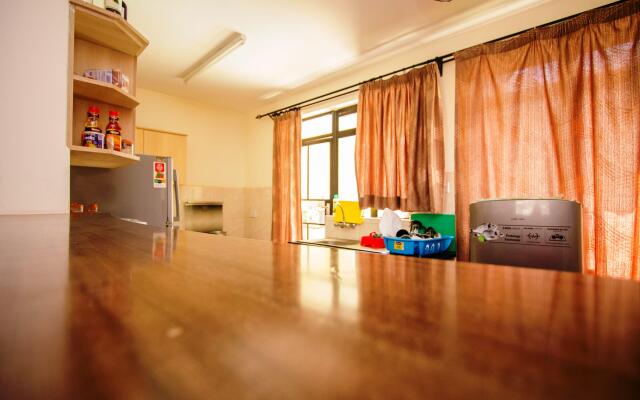 24/7 Airport Apartments