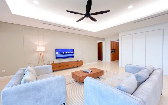 Neu Suites Horizon View Apartments